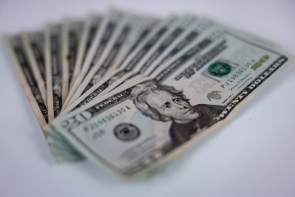 琪琪的漫画世界：探索奇幻与冒险的旅程