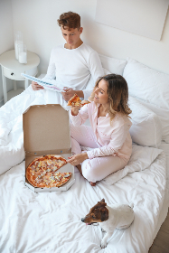 神马影视大全在线观看午夜理论片：畅享午夜影院的极致视听盛宴